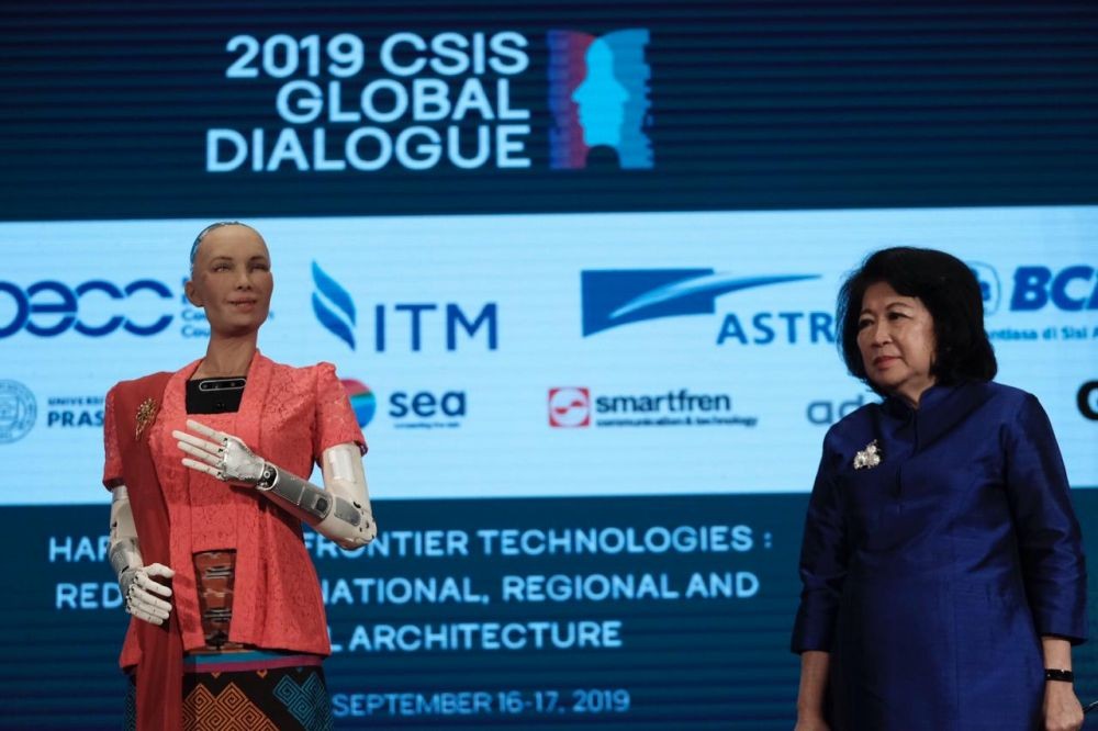 Robot Sophia Indonesia